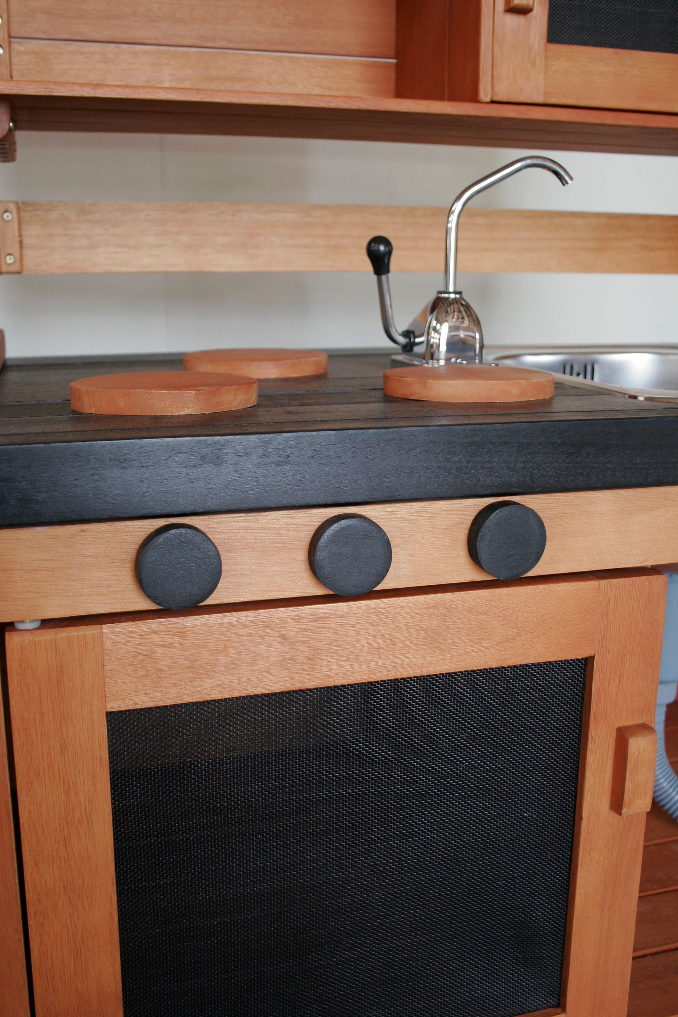 Outdoor Mobile Kitchen with Pump