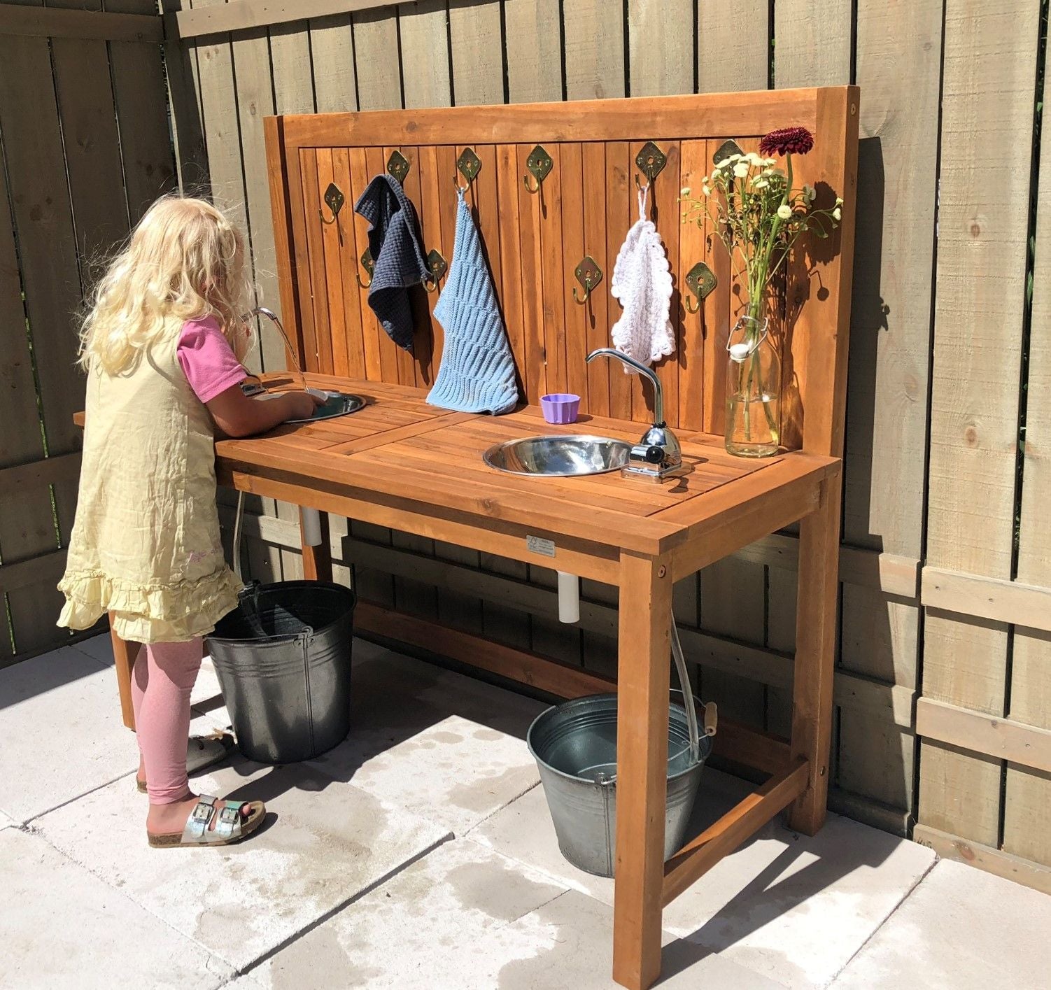 Outdoor Multi Kitchen with Pumps