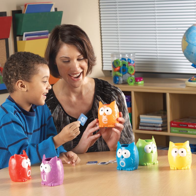 Vowel Owl Sorting Set pk106