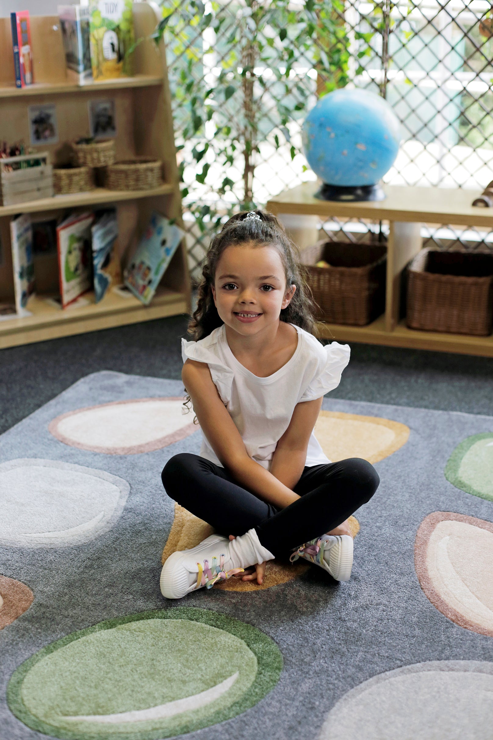 Natural World™ Carved Pebble Placement Carpet 2x2m