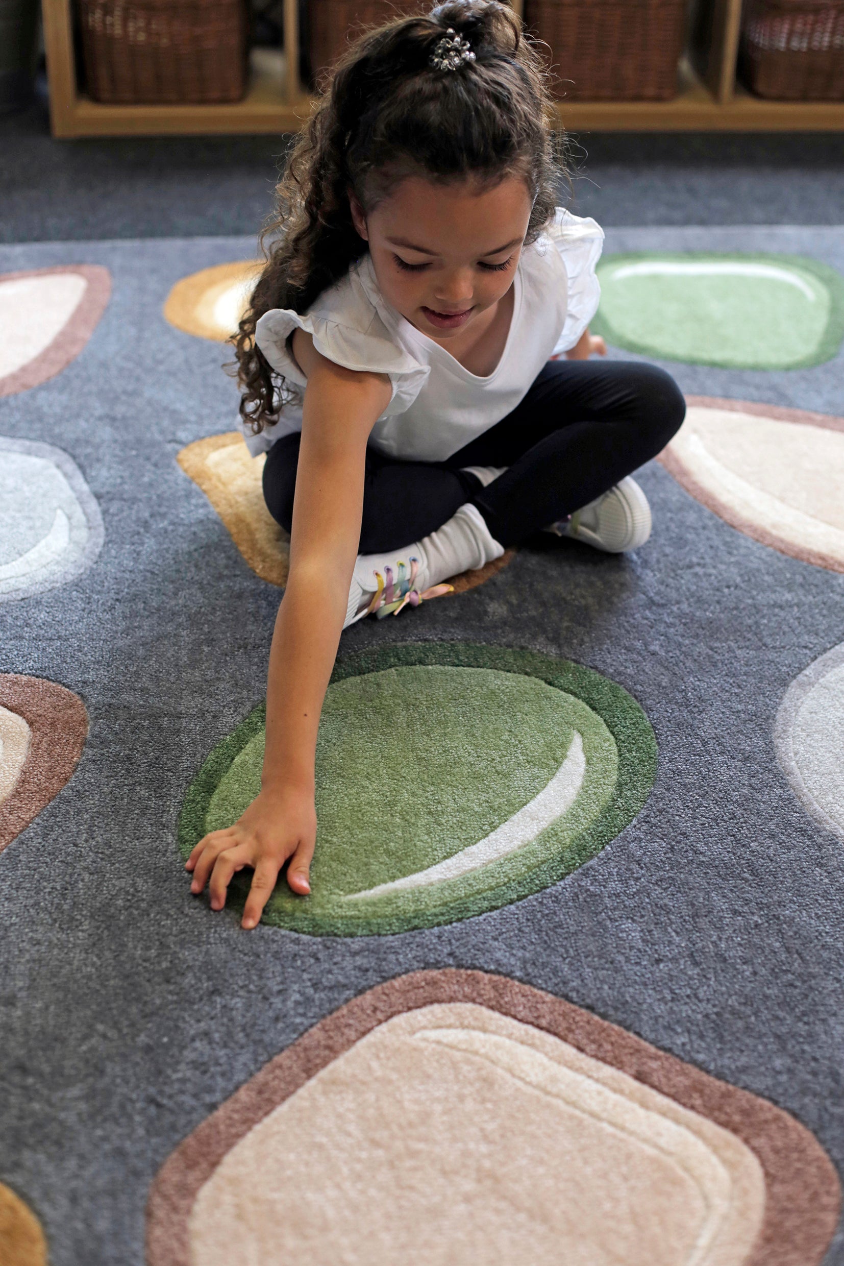 Natural World™ Carved Pebble Placement Carpet 2x2m