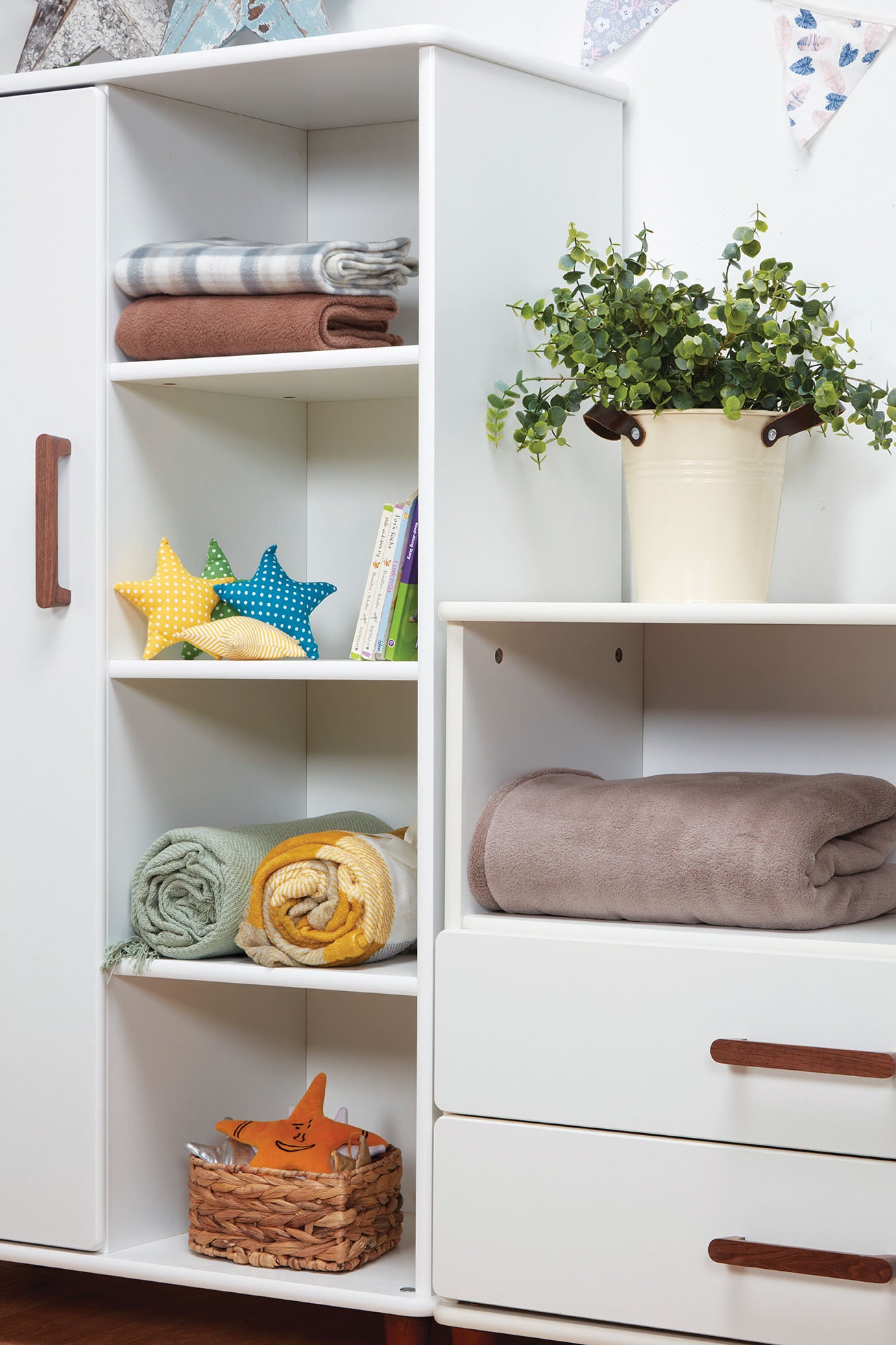 Millhouse Bambino Single Cupboard Door Unit