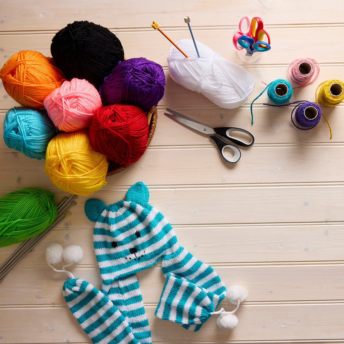 Double Knit Yarn 10 x 100g