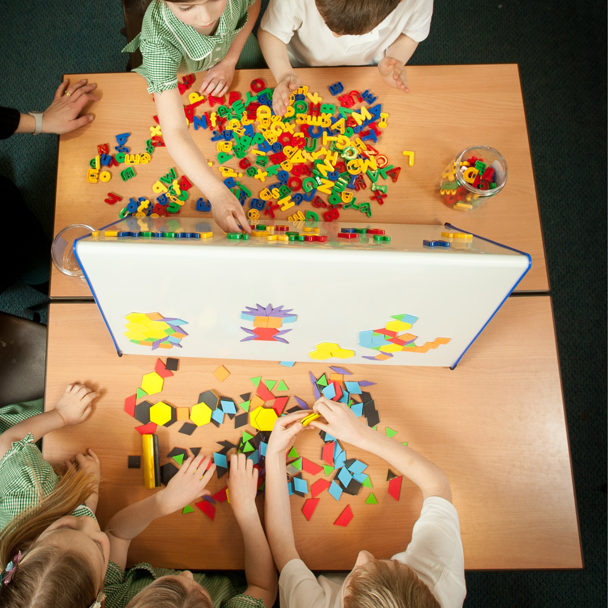 A2/A3 Wedge Whiteboard – Double-Sided Magnetic Tabletop Whiteboard for Classrooms & EYFS Learning