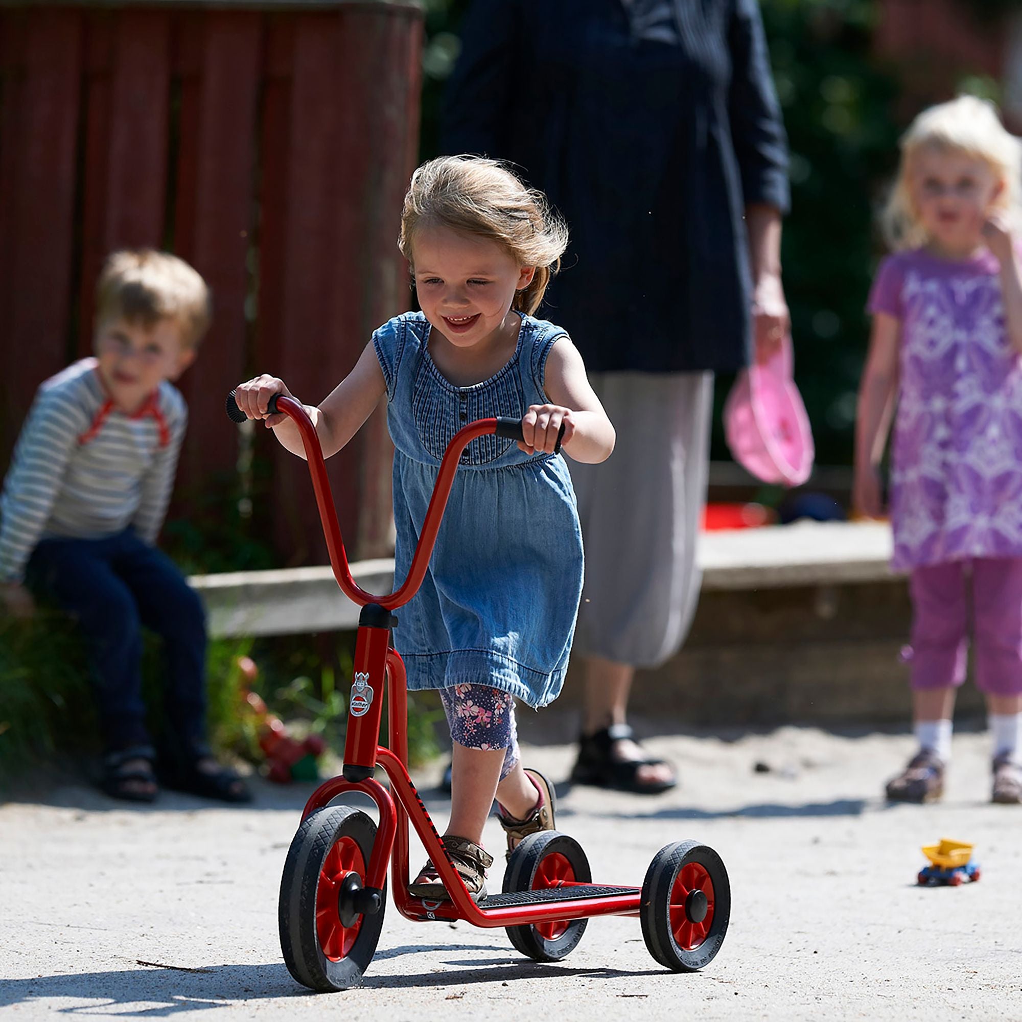Scooter with 2 Rear Wheels