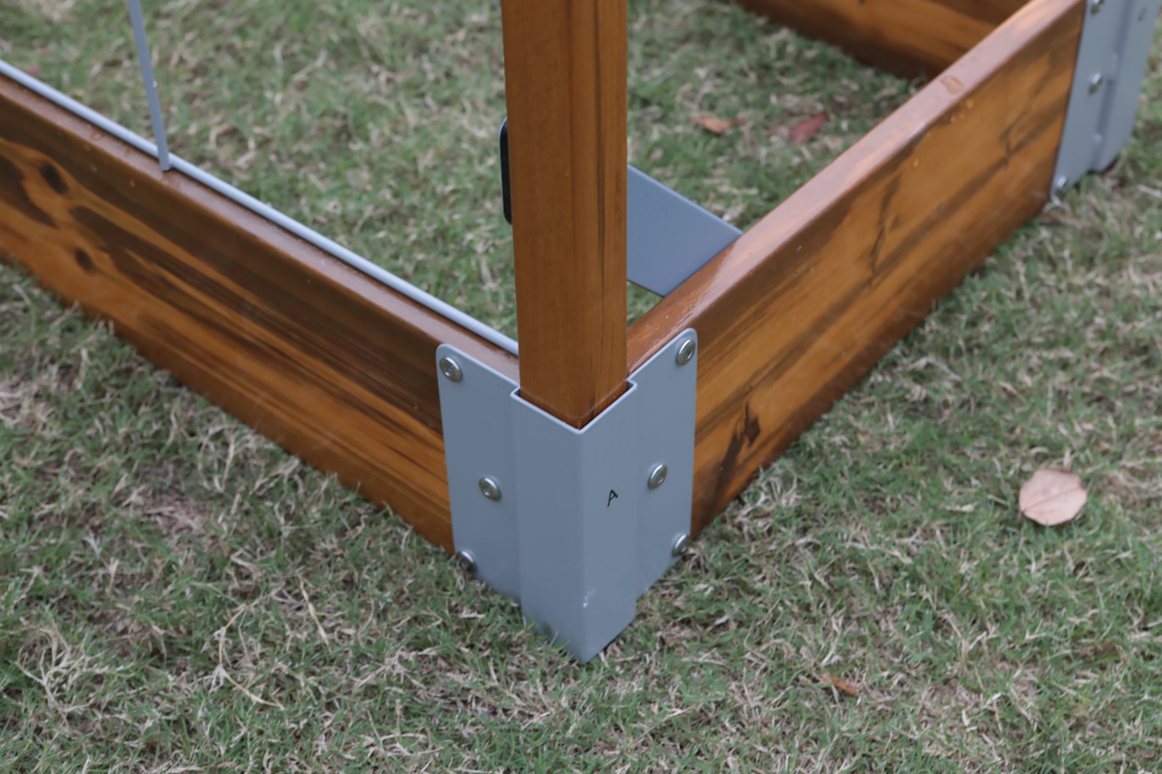 Little Garden Corner Fence