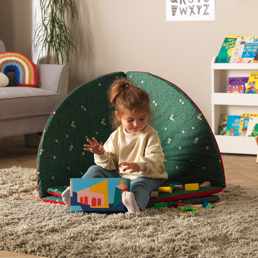 Springboard Mat Indoor/Outdoor Folding Mat - Rainbow and Daisy – Springboard Supplies